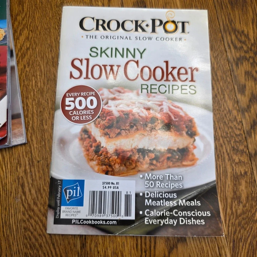 Lot of 8 Cooking Recipe Magazines Taste of Home Crock-Pot Nestle Allrecipes